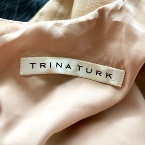 TRINA TURK LIGHT BEIGE SHORT SLEEVE TOP-SIZE S-NEW!